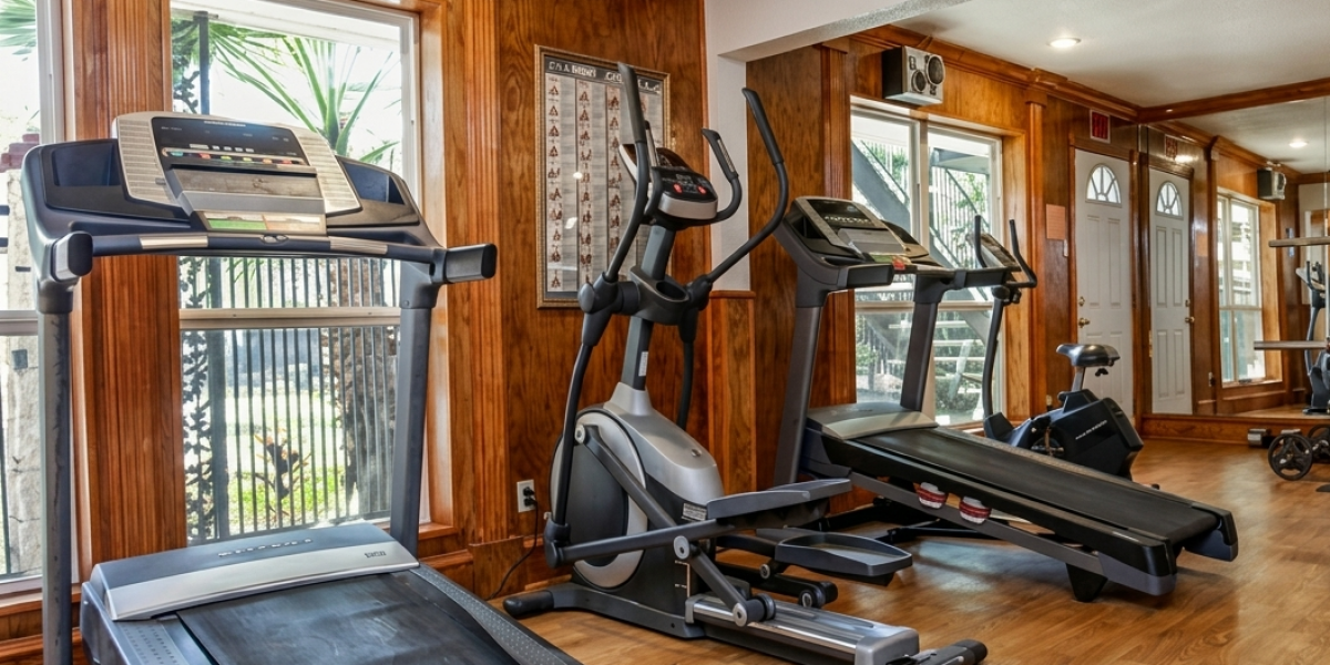 On-site fitness center at Falls of Westpark apartments